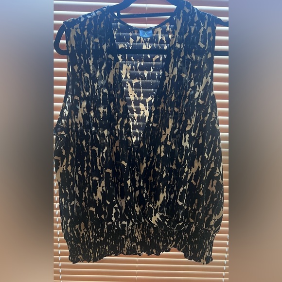 Sleeveless blouse - Picture 7 of 12